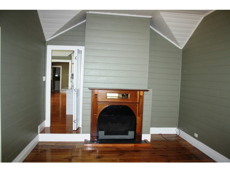 3 Young Street (Bonnie Doon), Mansfield VIC 3722