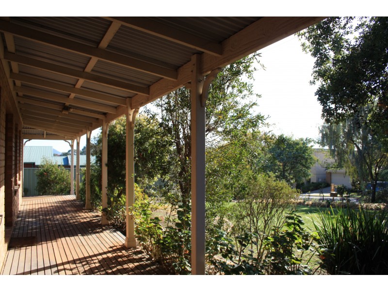 10 Kent Court, Mansfield VIC 3722