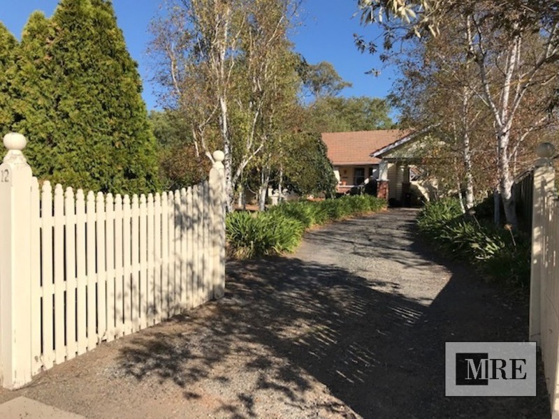 .12 Hunter Street, Mansfield VIC 3722
