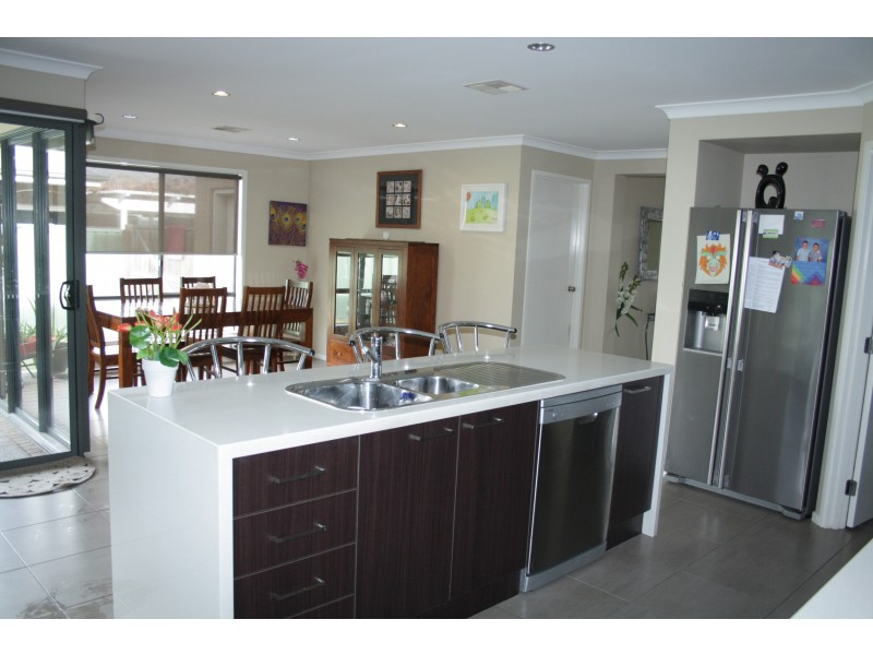 89 Cambridge Drive, Mansfield VIC 3722