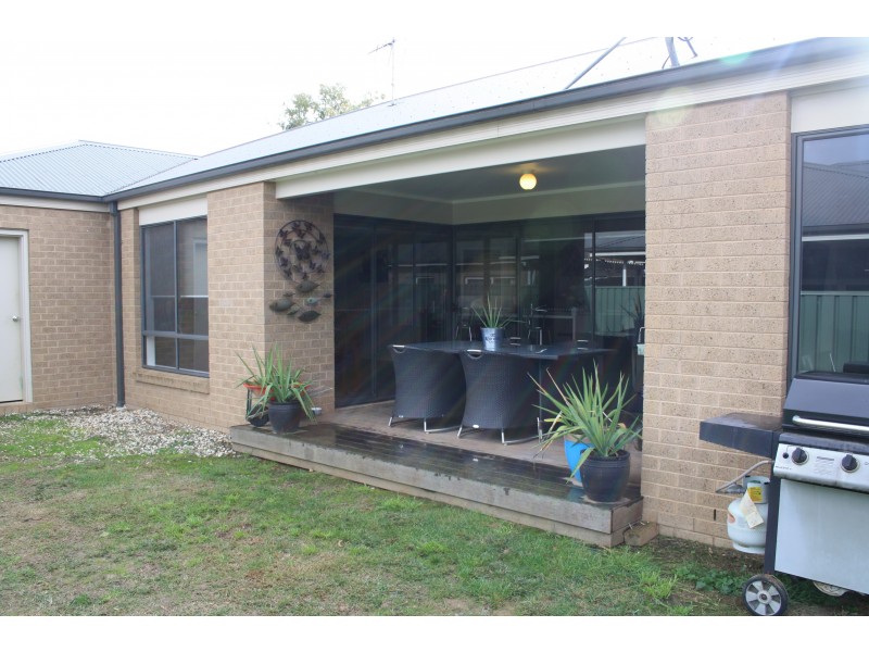 89 Cambridge Drive, Mansfield VIC 3722
