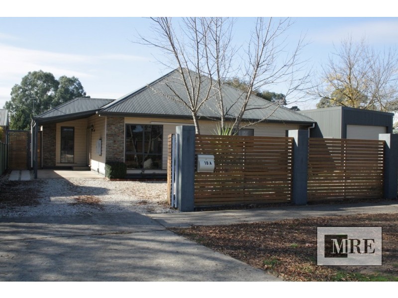 .10A Highton Lane, Mansfield VIC 3722