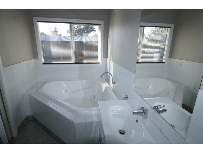 .10A Highton Lane, Mansfield VIC 3722