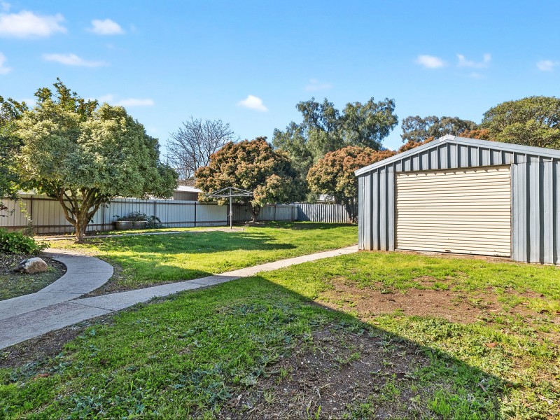 43 Shelton Street, Avenel VIC 3664
