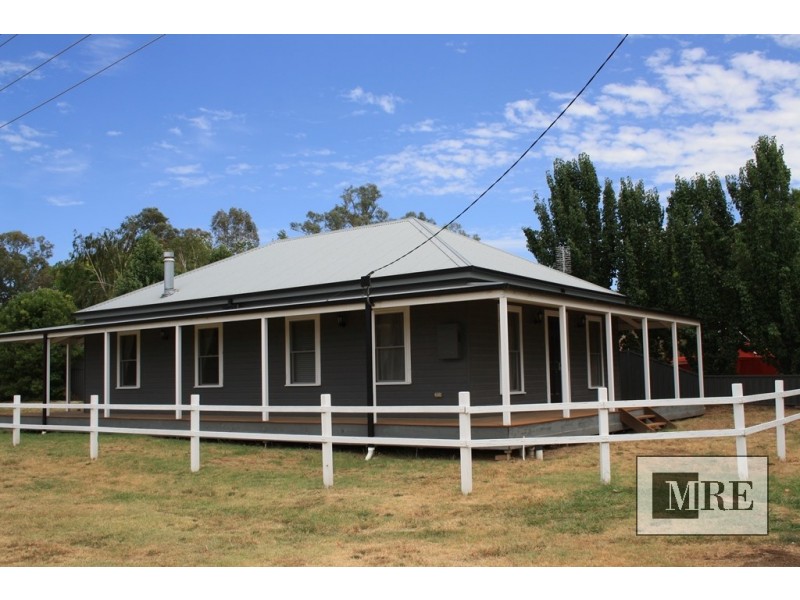 2 Hunter Street, Mansfield VIC 3722