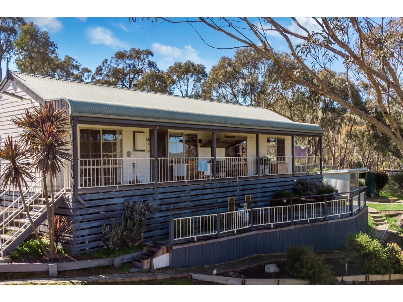 99 Kiernans Road, Bonnie Doon VIC 3720