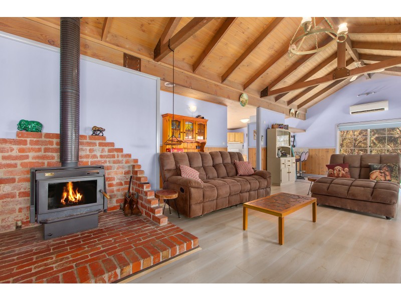 99 Kiernans Road, Bonnie Doon VIC 3720