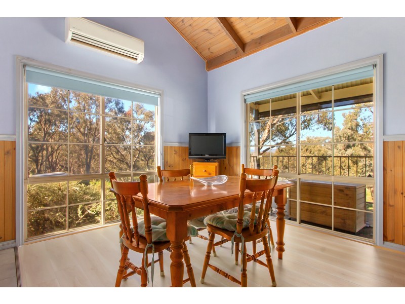 99 Kiernans Road, Bonnie Doon VIC 3720