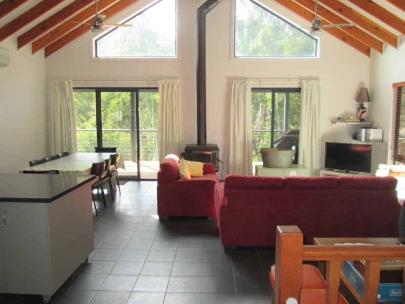 3 Purcell Dve, Merrijig VIC 3723