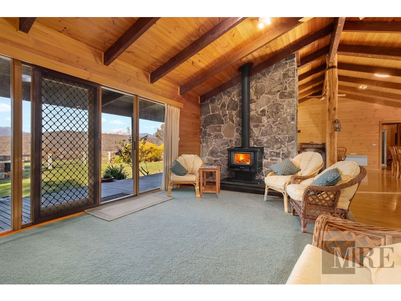 796 Buttercup Road, Merrijig VIC 3723