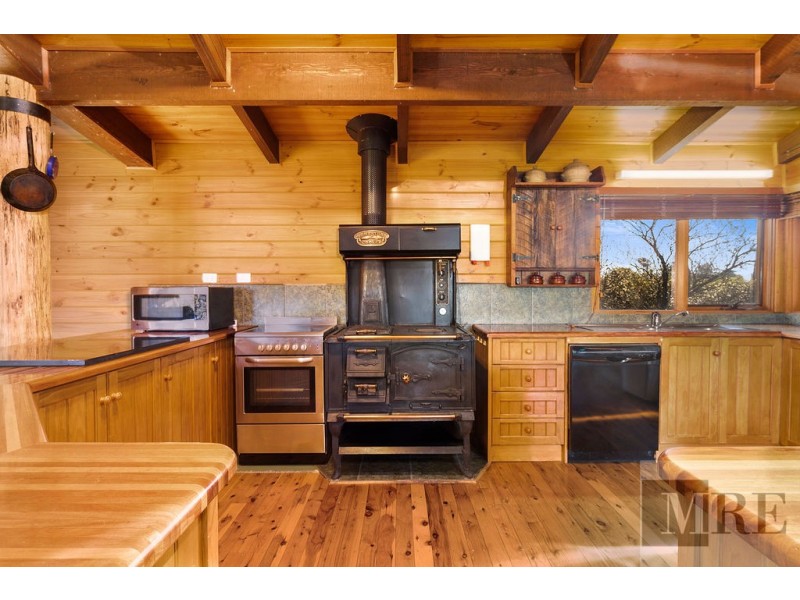 796 Buttercup Road, Merrijig VIC 3723