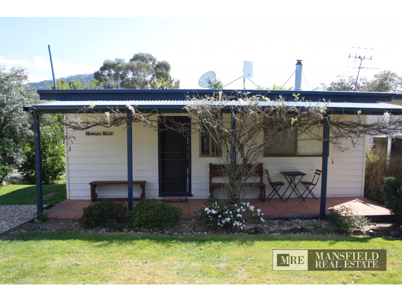 11 Stephenson Grove, Howqua Inlet VIC 3723