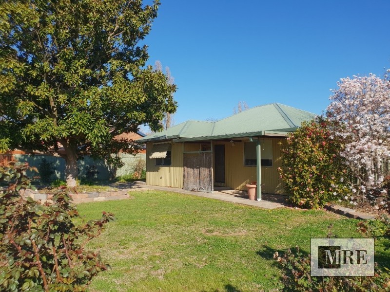 14 Victoria Street, Mansfield VIC 3722