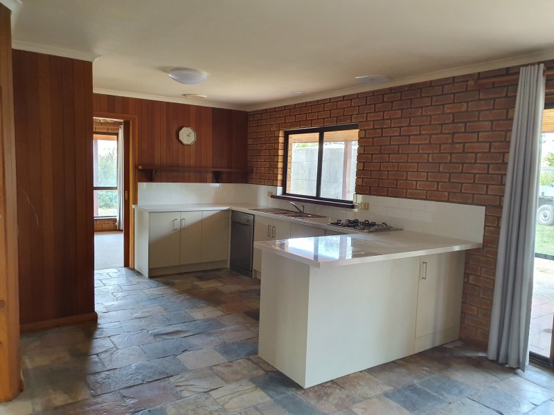 595 Goughs Bay Road, Goughs Bay VIC 3723