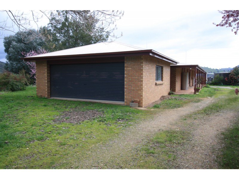 595 Goughs Bay Road, Goughs Bay VIC 3723