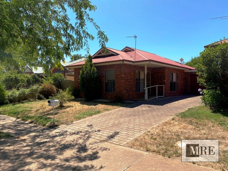 1a Somerset Crescent, Mansfield VIC 3722