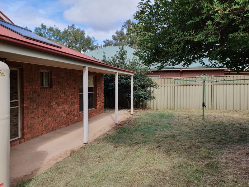 1a Somerset Crescent, Mansfield VIC 3722