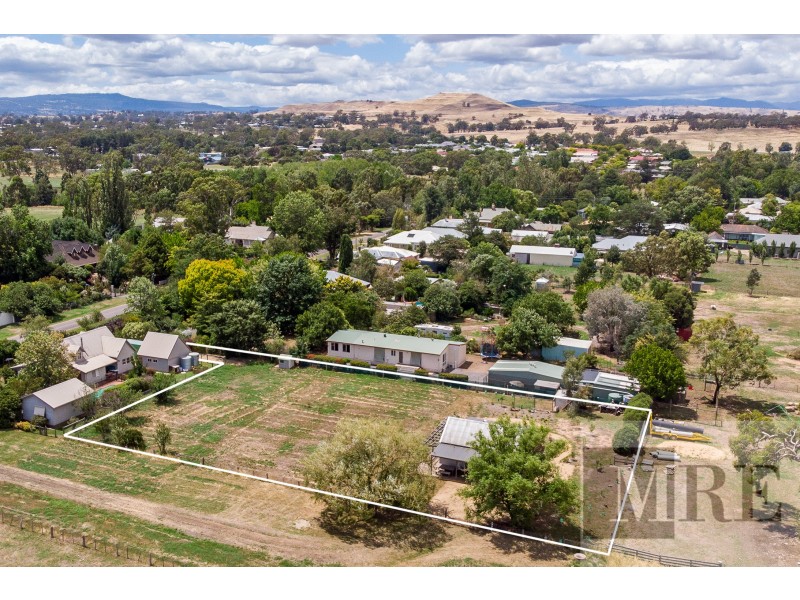20 Logan Street, Mansfield VIC 3722