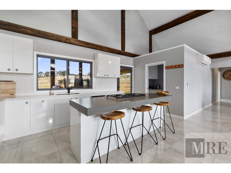 1 Lomandra Way, Mansfield VIC 3722