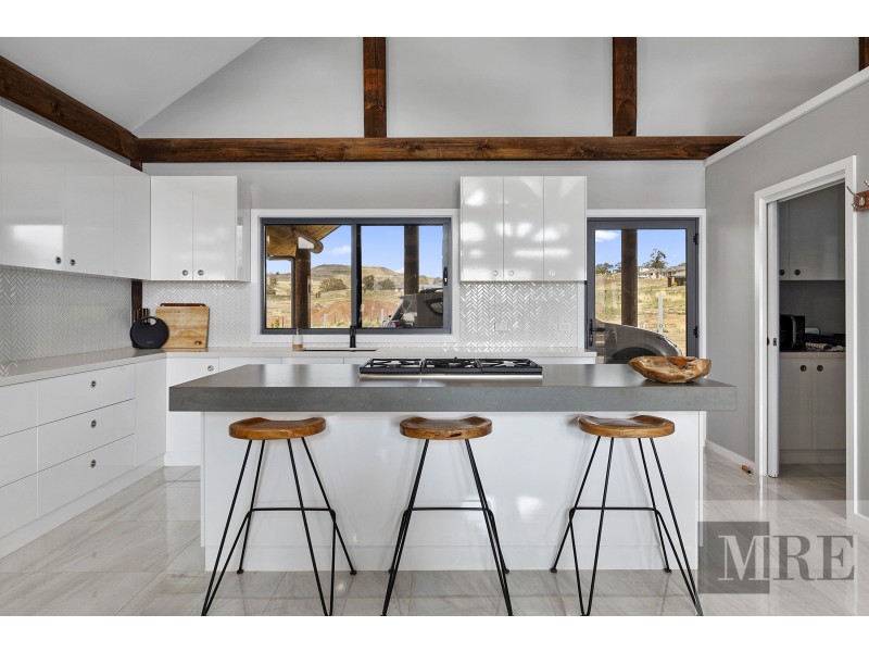 1 Lomandra Way, Mansfield VIC 3722