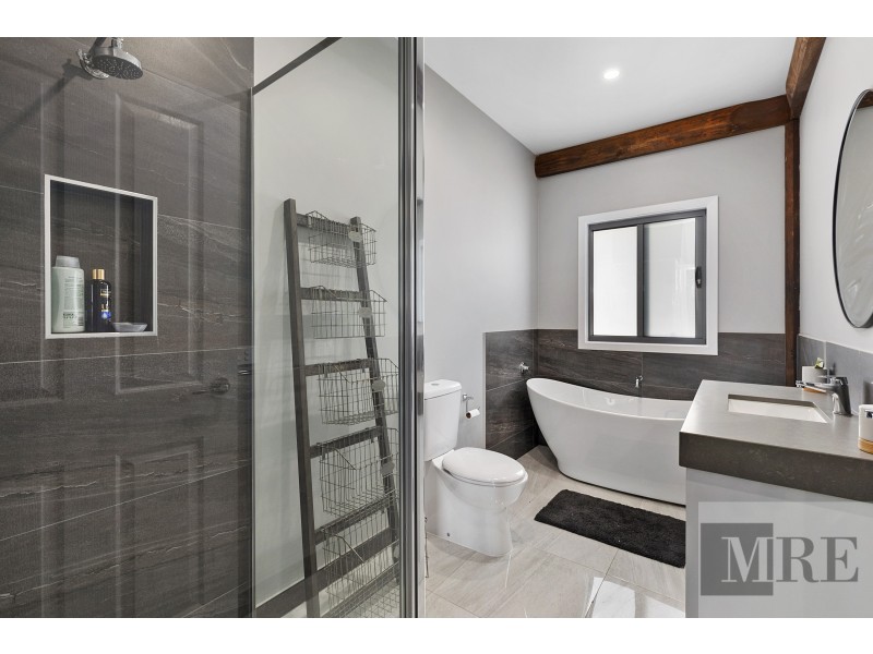 1 Lomandra Way, Mansfield VIC 3722