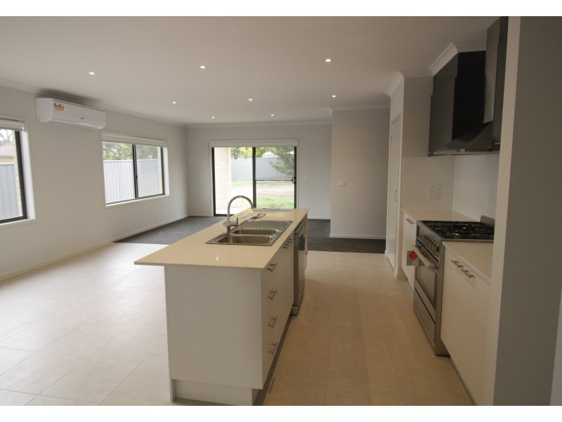 5 Peak Court, Mansfield VIC 3722