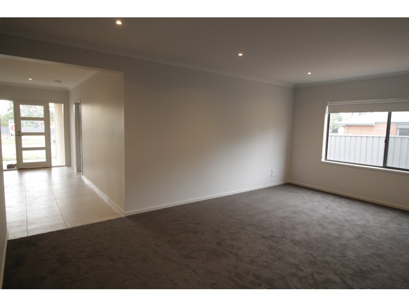 5 Peak Court, Mansfield VIC 3722