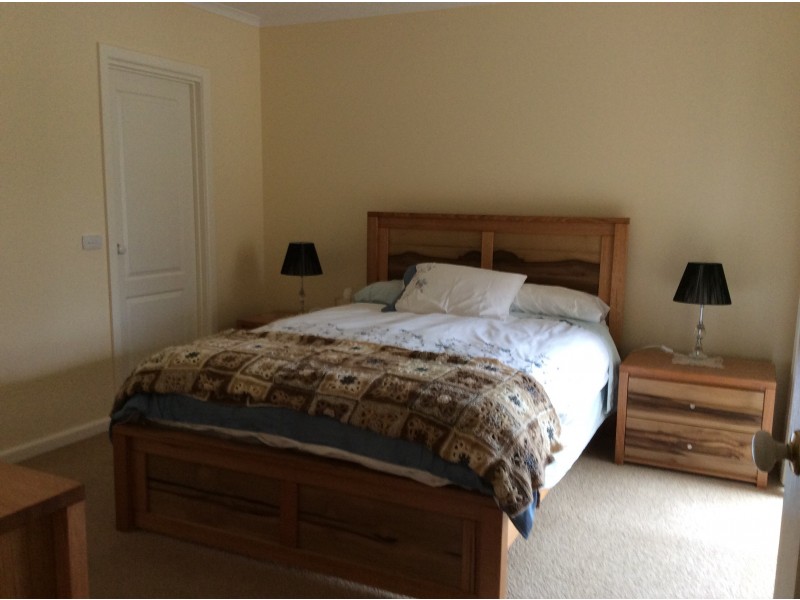 2/63 Cambridge Drive, Mansfield VIC 3722