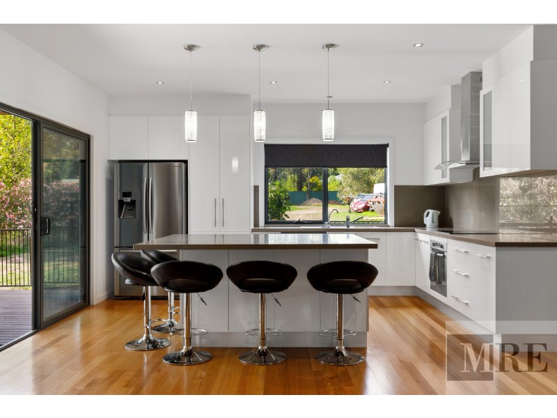 51 Arnot Street, Bonnie Doon VIC 3720