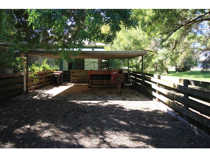 95 Deadhorse Lane, Mansfield VIC 3722