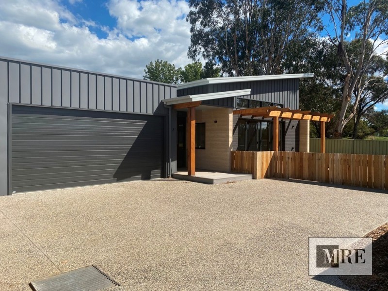 3/6 Davies Street, Mansfield VIC 3722