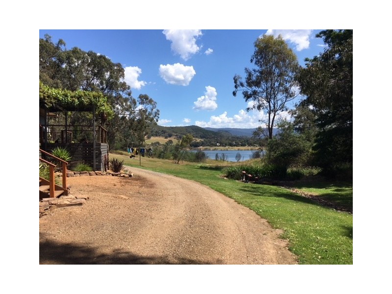 77 Willowlake Drive (Macs Cove), Mansfield VIC 3722