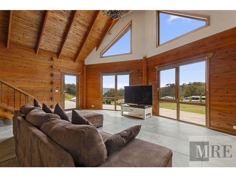 757 Sonnberg Drive, Bonnie Doon VIC 3720