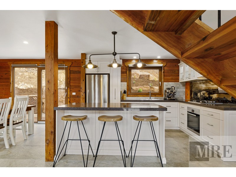 757 Sonnberg Drive, Bonnie Doon VIC 3720