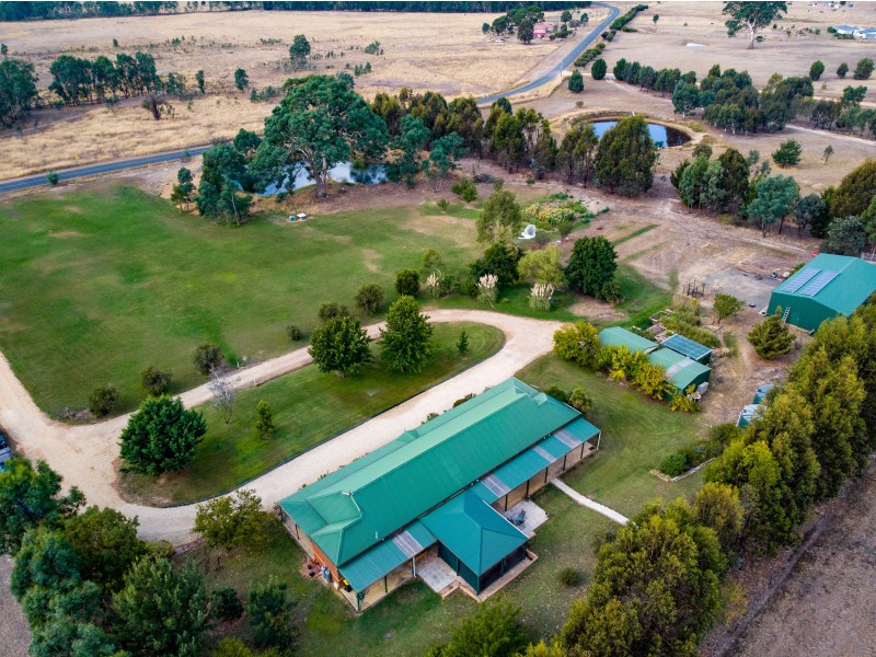 .989 Howes Creek Road, Mansfield VIC 3722