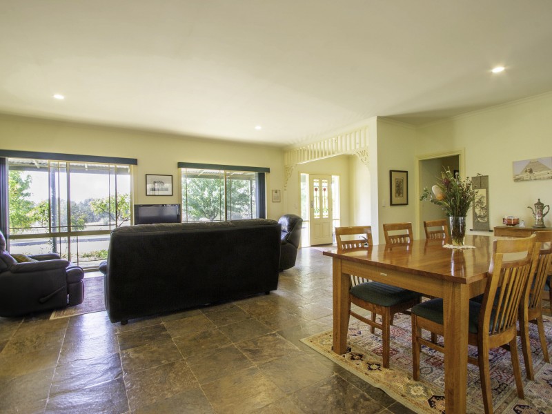 .989 Howes Creek Road, Mansfield VIC 3722