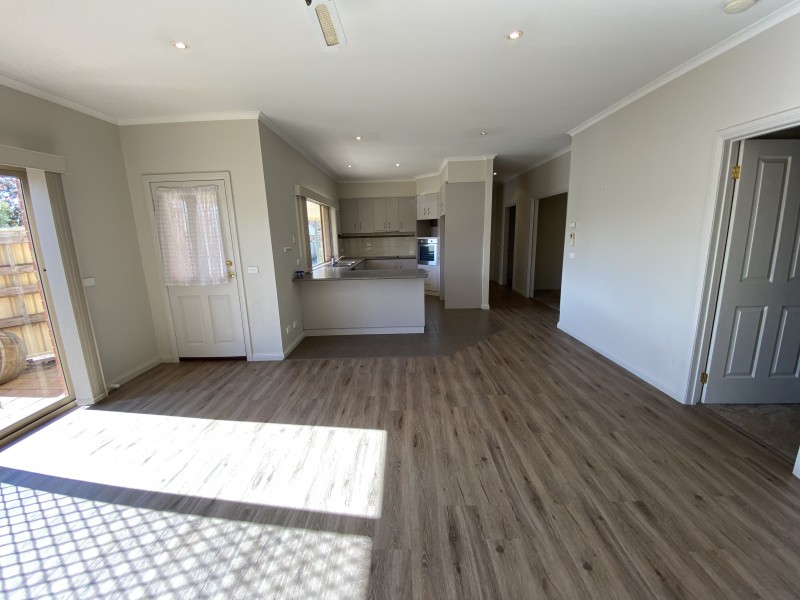 2/37 Somerset Crescent, Mansfield VIC 3722
