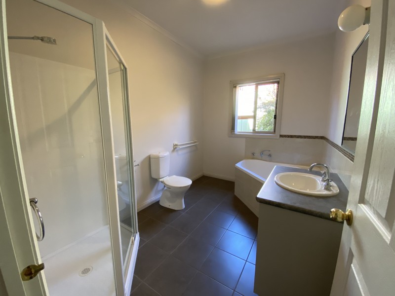 2/37 Somerset Crescent, Mansfield VIC 3722