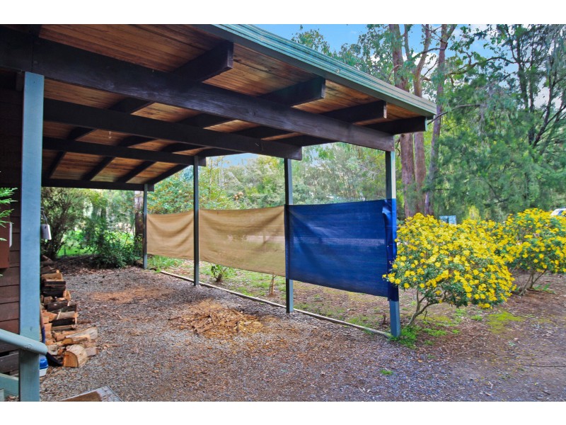 16 Glen Avenue, Jamieson VIC 3723