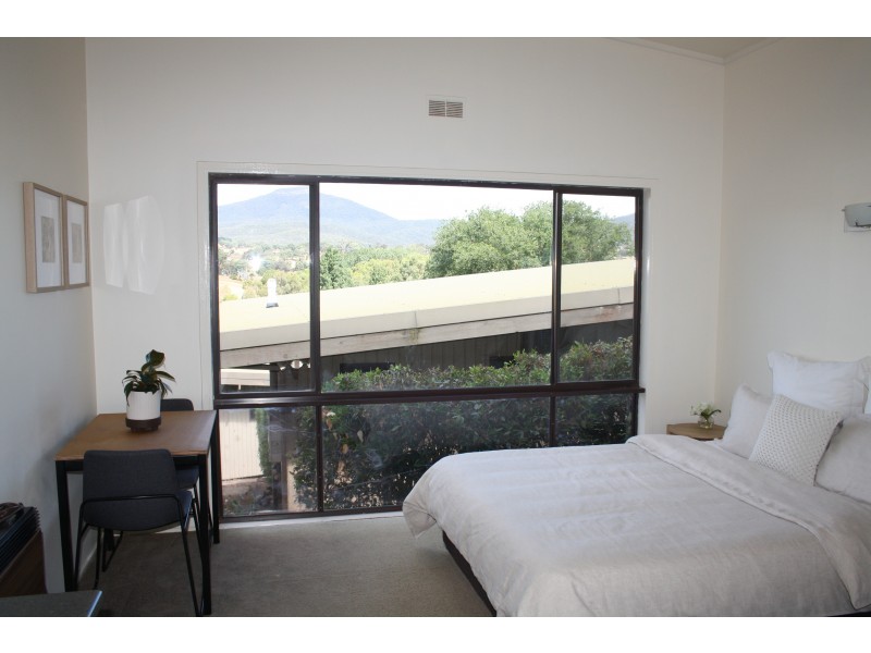 4 Omega Street, Merrijig VIC 3723