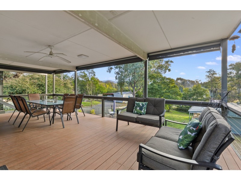 13 Edmanson Avenue, Howqua Inlet VIC 3723