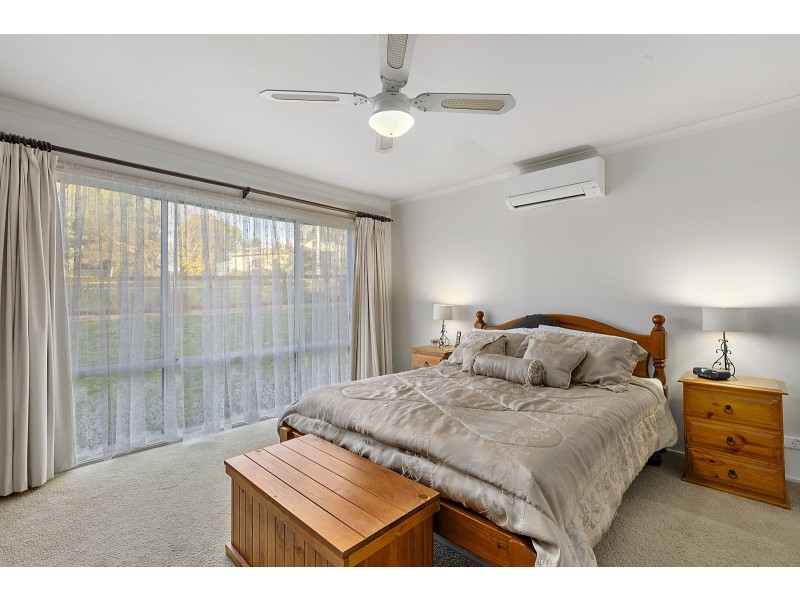 13 Edmanson Avenue, Howqua Inlet VIC 3723