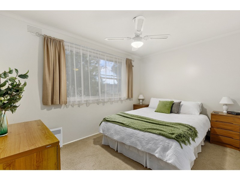 13 Edmanson Avenue, Howqua Inlet VIC 3723