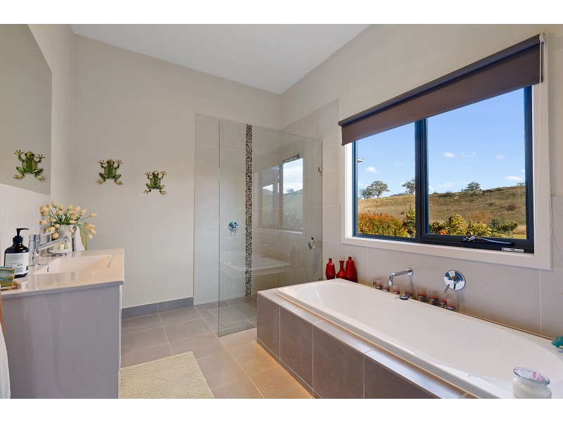 67 Graves Road, Mansfield VIC 3722