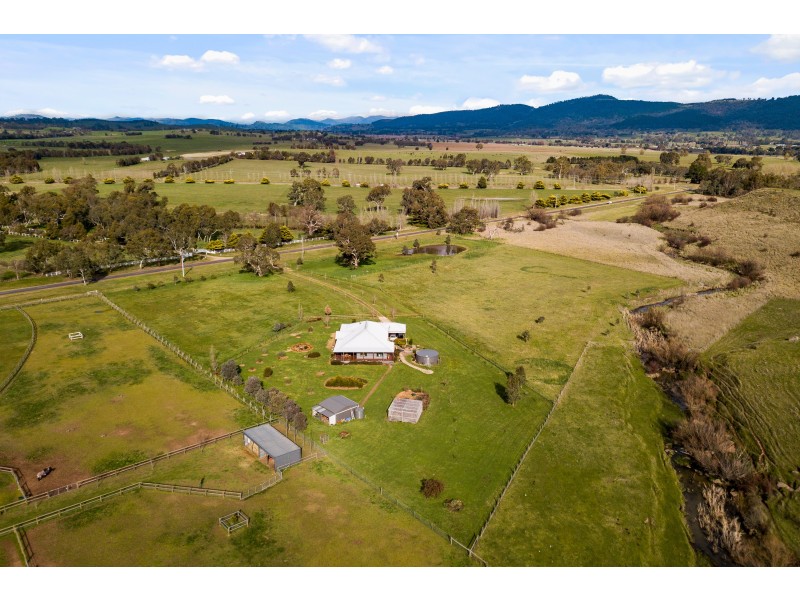 67 Graves Road, Mansfield VIC 3722