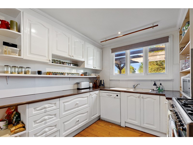 12 Hunter Street, Mansfield VIC 3722