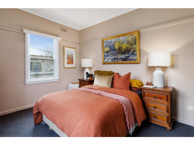 14 Finlason Street, Mansfield VIC 3722