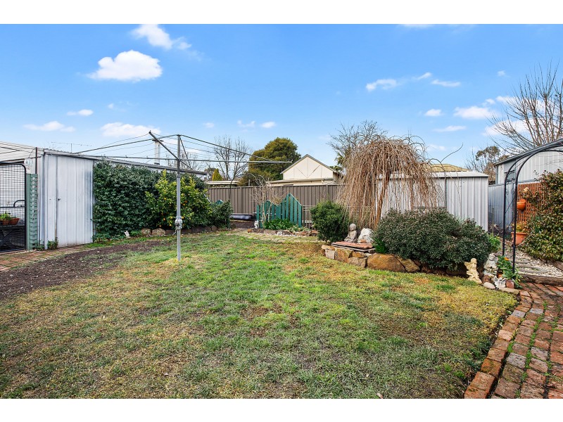 14 Finlason Street, Mansfield VIC 3722
