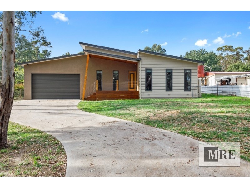 51 Arnot Street, Bonnie Doon VIC 3720