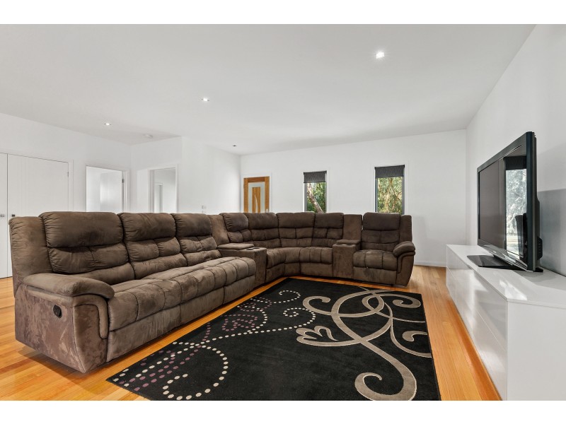 51 Arnot Street, Bonnie Doon VIC 3720